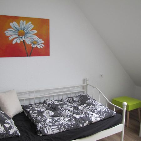 Moeblierte Dachgeschosswohnung In Ruhiger Lage Zu Vermieten 베츨러 외부 사진